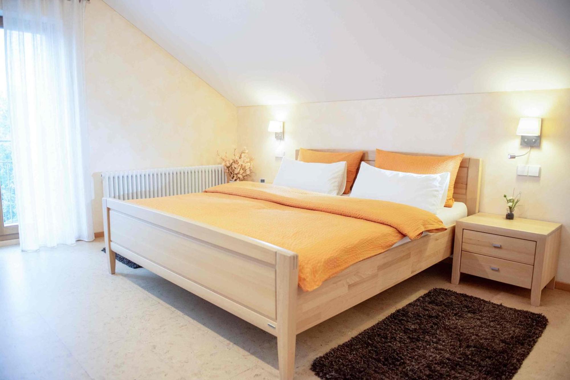 Gaestehaus Am Fuerstweg Heuchelheim-Klingen Exteriör bild