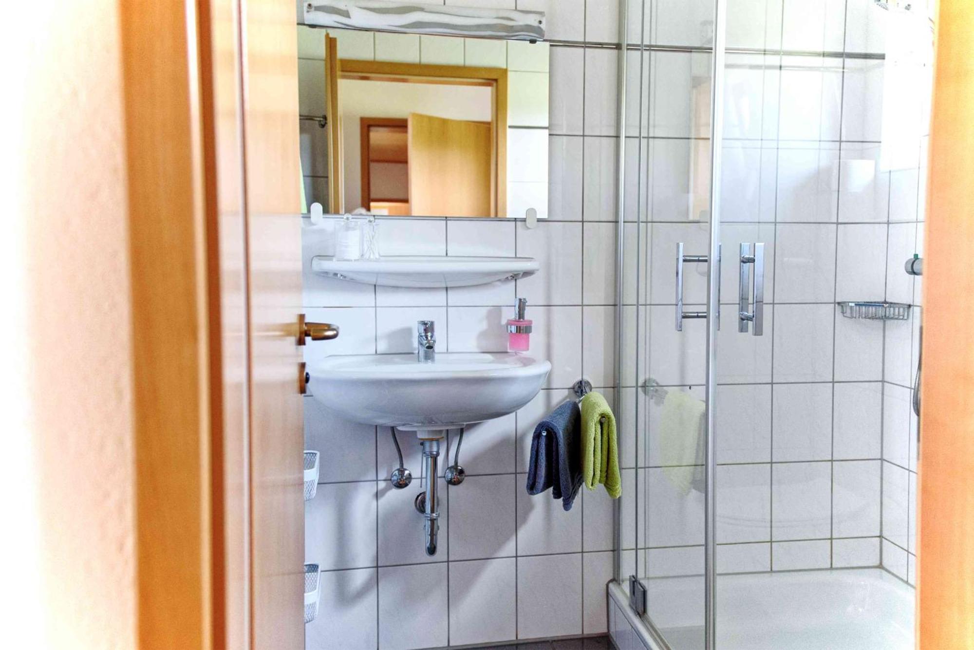 Gaestehaus Am Fuerstweg Heuchelheim-Klingen Exteriör bild