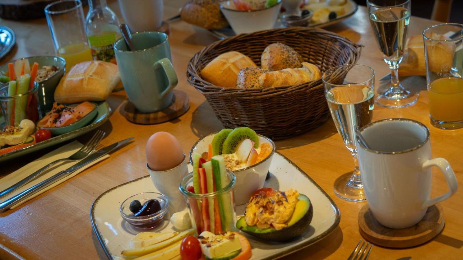 Gaestehaus Am Fuerstweg Heuchelheim-Klingen Exteriör bild